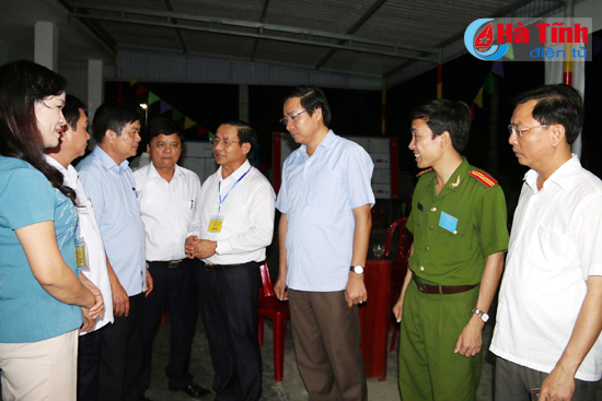 ha tinh khan truong tien hanh cong tac kiem phieu bau cu