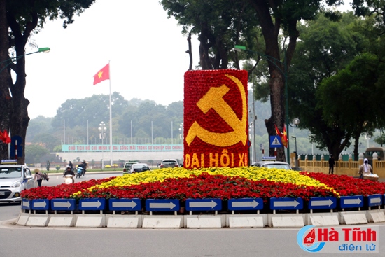 Hà Nội rực rỡ cờ hoa chào mừng Đại hội Đảng toàn quốc