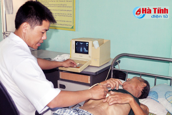 kham cap thuoc mien phi cho 500 nguoi ngheo thach ha