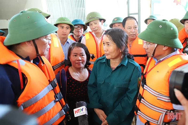 Phó Thủ tướng Vương Đình Huệ: Khôi phục sản xuất, giúp dân ổn định cuộc sống sau khi nước lũ rút