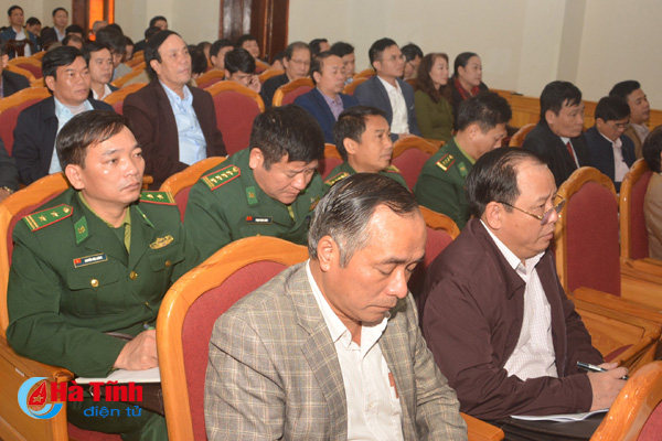 trien khai nghi quyet trung uong 6 gan chat cac chi thi cua bo chinh tri nghi quyet dai hoi dang cac cap