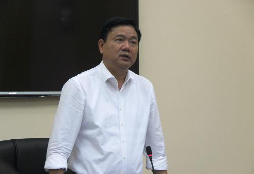 Bí thư Thành ủy Đinh La Thăng chỉ đạo TP HCM khẩn trương chống dịch Zika. Ảnh: Hoài Nhơn.