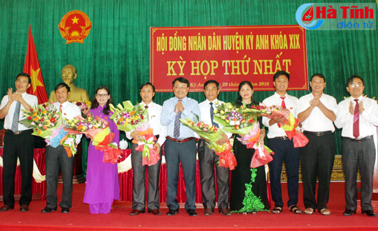 cac dia phuong kien toan chuc danh chu chot hdnd ubnd