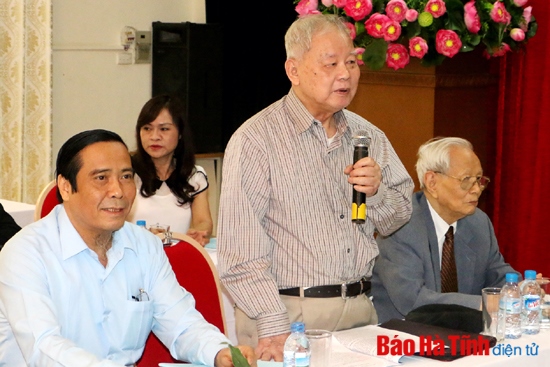 Con em Hà Tĩnh tại Hà Nội góp ý Dự thảo Báo cáo chính trị Đại hội Đảng bộ tỉnh