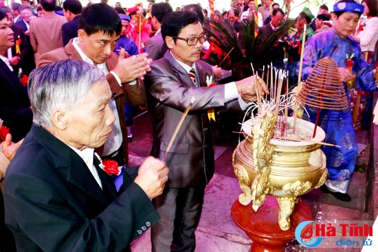 Lễ tế tổ Đại tôn dòng họ Nguyễn – Tiên Điền