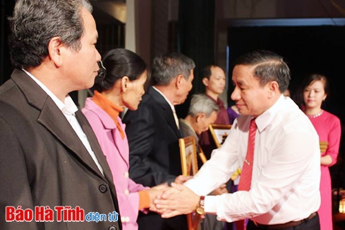 Tặng, truy tặng danh hiệu “Bà mẹ Việt Nam anh hùng” đợt 4 cho 460 mẹ