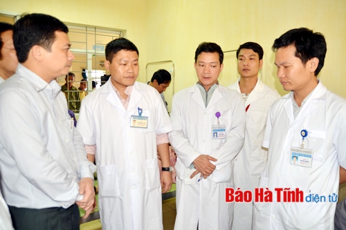 Cứu chữa, chăm sóc bệnh nhân vụ sập giàn khoan như người nhà