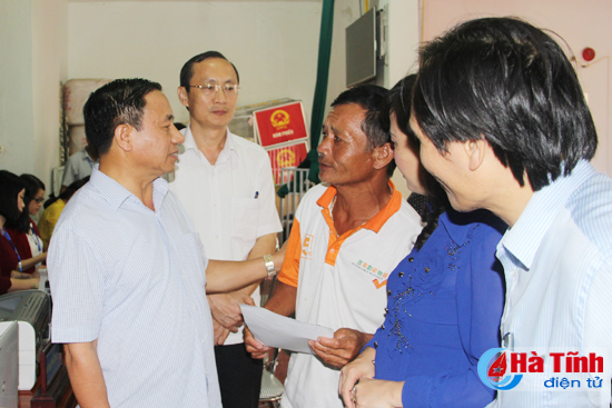 ha tinh bat dau chi tra tien den bu thiet hai do su co moi truong