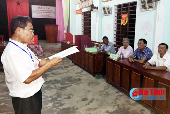 ha tinh khan truong tien hanh cong tac kiem phieu bau cu