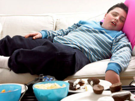 Đi ngủ ngay khi ăn dễ bị tăng cân