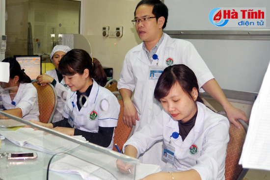 bac sy vui vi benh nhan tngt giam dang ke trong dem giao thua