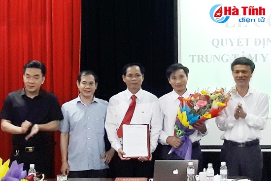 Công bố quyết định thành lập Trung tâm Y tế thị xã Kỳ Anh