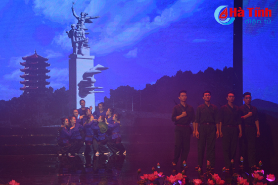 lang dong chuong trinh nghe thuat ha tinh mai nho loi nguoi
