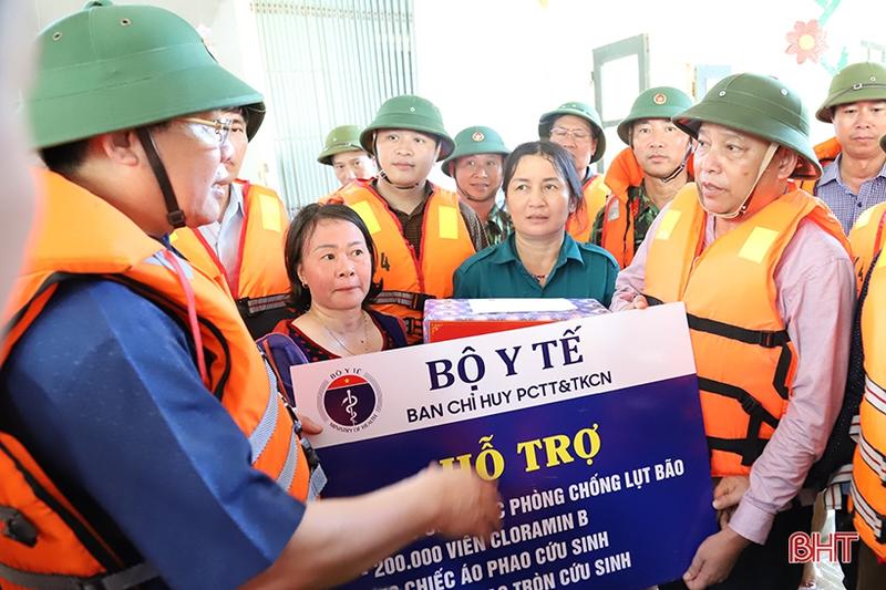 Phó Thủ tướng Vương Đình Huệ: Khôi phục sản xuất, giúp dân ổn định cuộc sống sau khi nước lũ rút