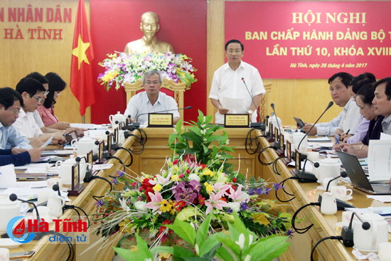lam ro trach nhiem nguoi dung dau trong thuc hien dan chu co so