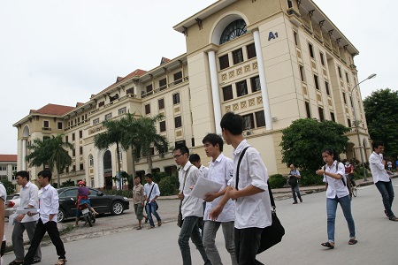 Nhiều trường đại học y dược công bố điểm sàn xét tuyển