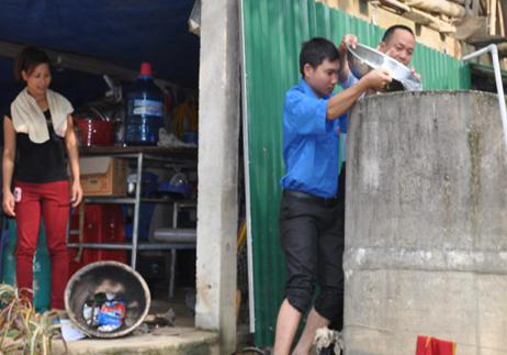 nhan len tinh nguoi trong hoan nan