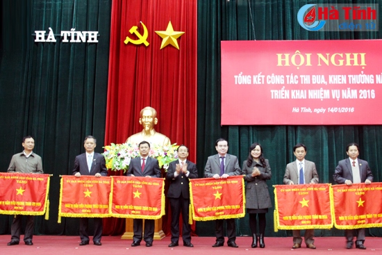 Thi đua - khen thưởng góp phần thực hiện thành công nhiệm vụ chính trị