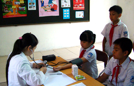 Học sinh, sinh viên luôn được đảm bảo quyền lợi chăm sóc sức khỏe khi tham gia BHYT