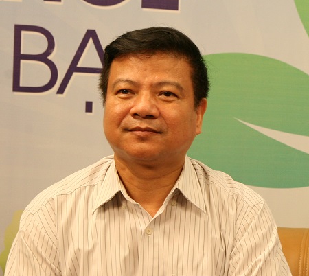 PGS.TS. Nguyễn Văn Kính, Giám đốc Bệnh viện Bệnh nhiệt đới Trung ương.