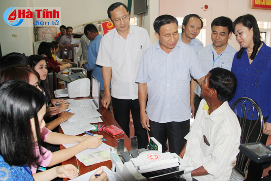 ha tinh bat dau chi tra tien den bu thiet hai do su co moi truong