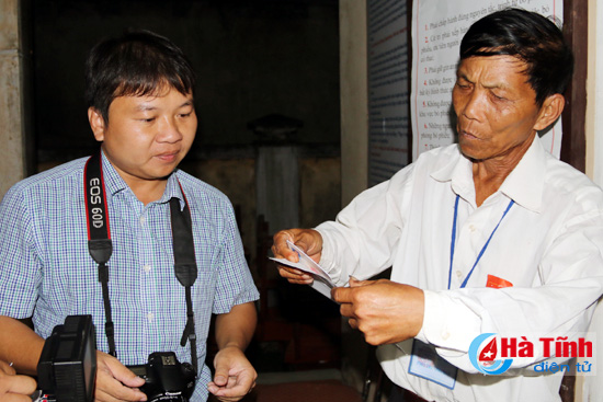 ha tinh khan truong tien hanh cong tac kiem phieu bau cu