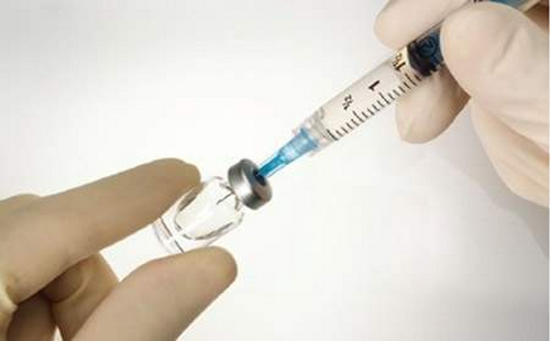 Vắc-xin là sản phẩm sinh học dùng để đưa vào cơ thể con người nhằm tạo ra miễn dịch chủ động bảo vệ chống lại một căn bệnh cụ thể.