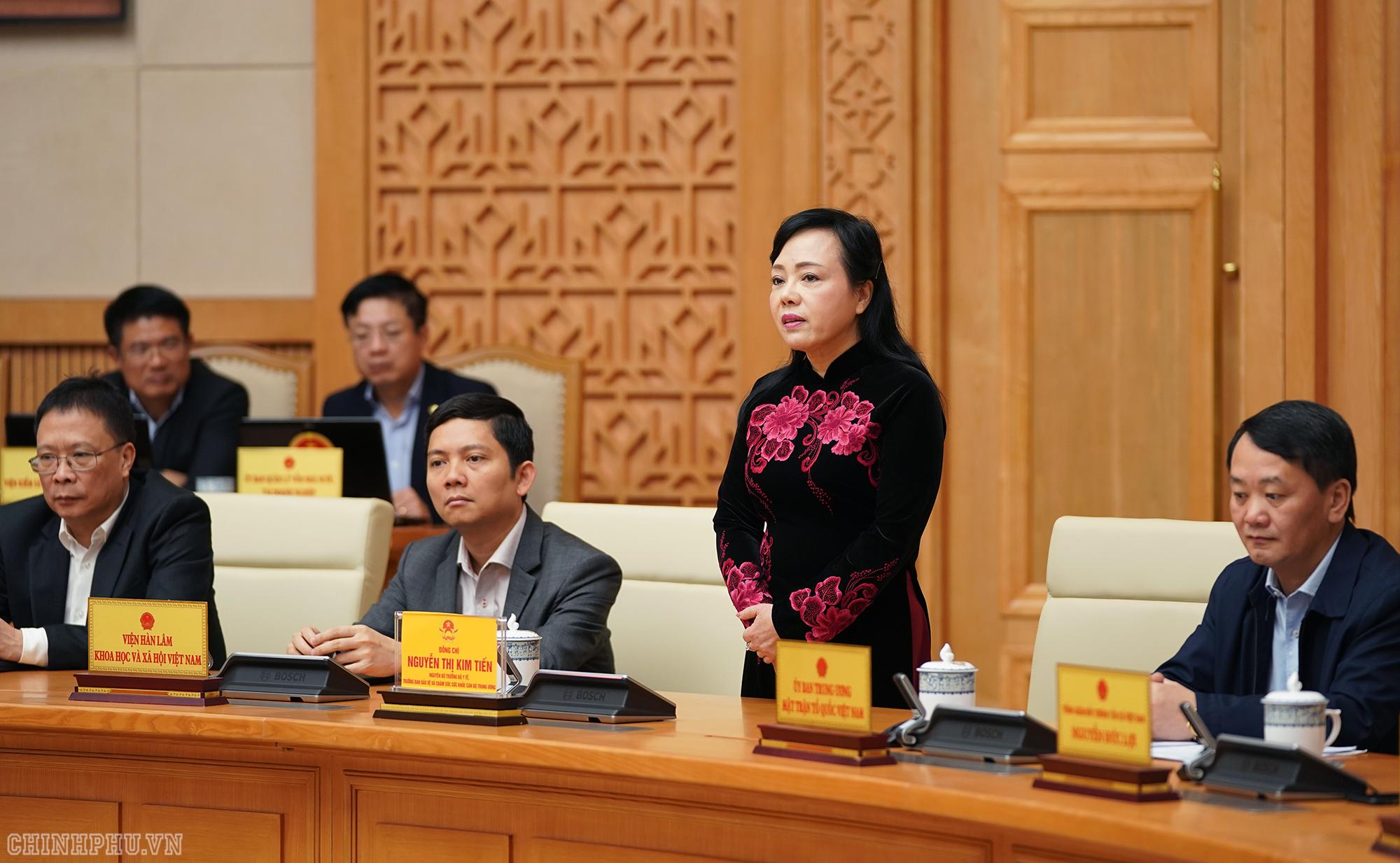 Thủ tướng Nguyễn Xuân Phúc: Bộ trưởng Nguyễn Thị Kim Tiến có nhiều đóng góp cho ngành y tế