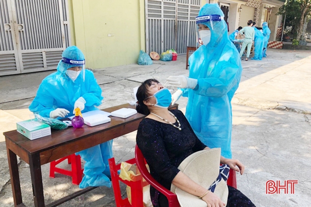 UBND tỉnh Hà Tĩnh chỉ đạo các địa phương tiếp tục tăng cường các biện pháp phòng, chống dịch COVID-19