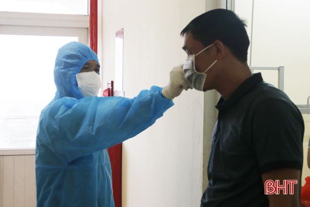 UBND tỉnh Hà Tĩnh chỉ đạo thực hiện kịp thời các biện pháp phòng chống dịch Covid-19
