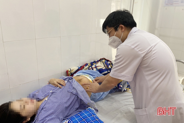 Bác sỹ BVĐK tỉnh Hà Tĩnh cấp cứu thành công cho sản phụ bị rau bong non thể ẩn hiếm gặp
