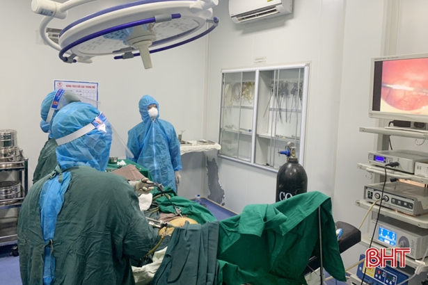BVĐK huyện Đức Thọ phẫu thuật thành công cho F0 bị viêm ruột thừa