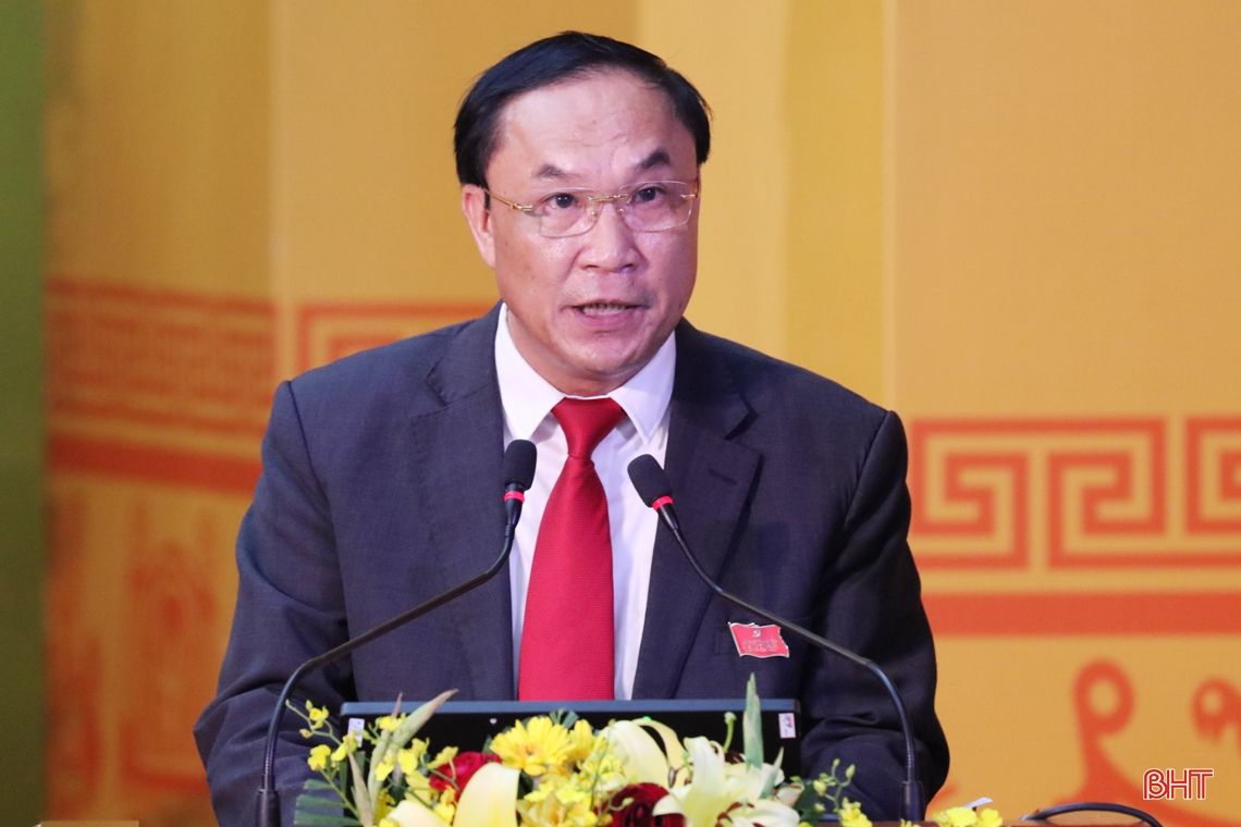 Thủ tướng Nguyễn Xuân Phúc phát biểu với Đại hội Đảng bộ Hà Tĩnh