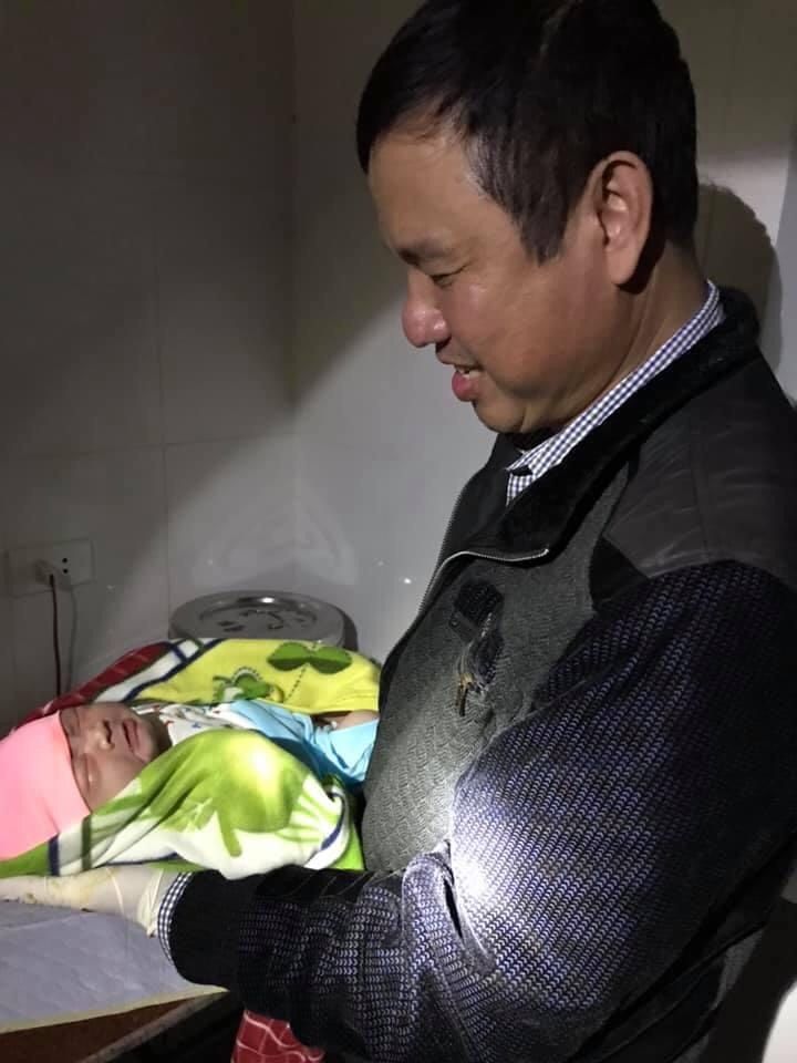4 giờ giúp 2 sản phụ “vượt cạn” trong đêm lũ của cán bộ y tế xã ở Hà Tĩnh