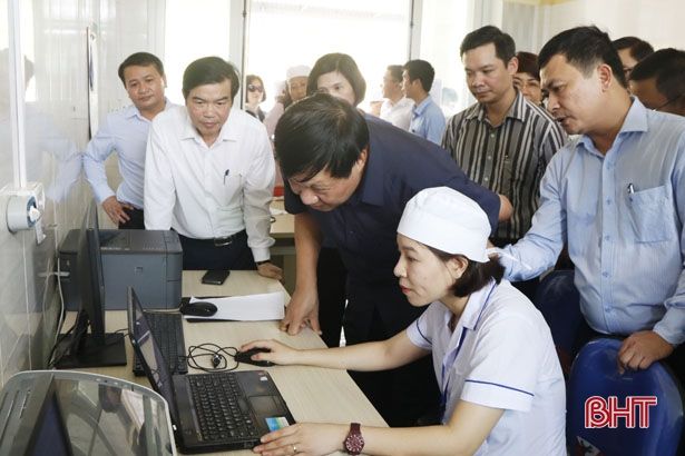 Ứng dụng công nghệ thông tin trong chăm sóc sức khỏe người dân Hà Tĩnh