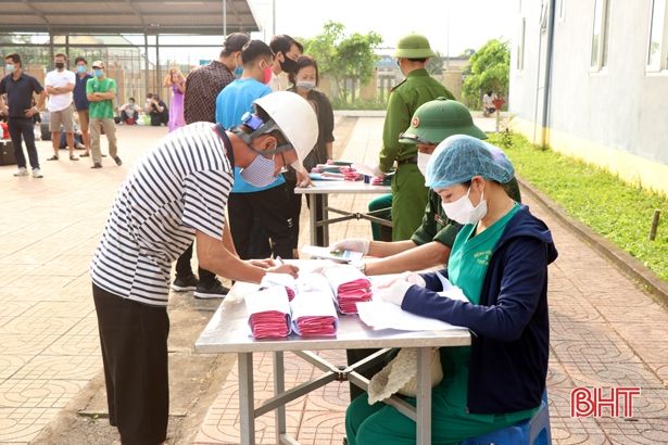 805.000 người tại Hà Tĩnh khai báo y tế, đứng thứ 3 cả nước
