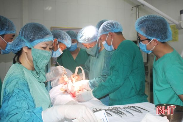 Bệnh viện Đại học Y dược Huế chuyển giao kỹ thuật cho Bệnh viện Thạch Hà