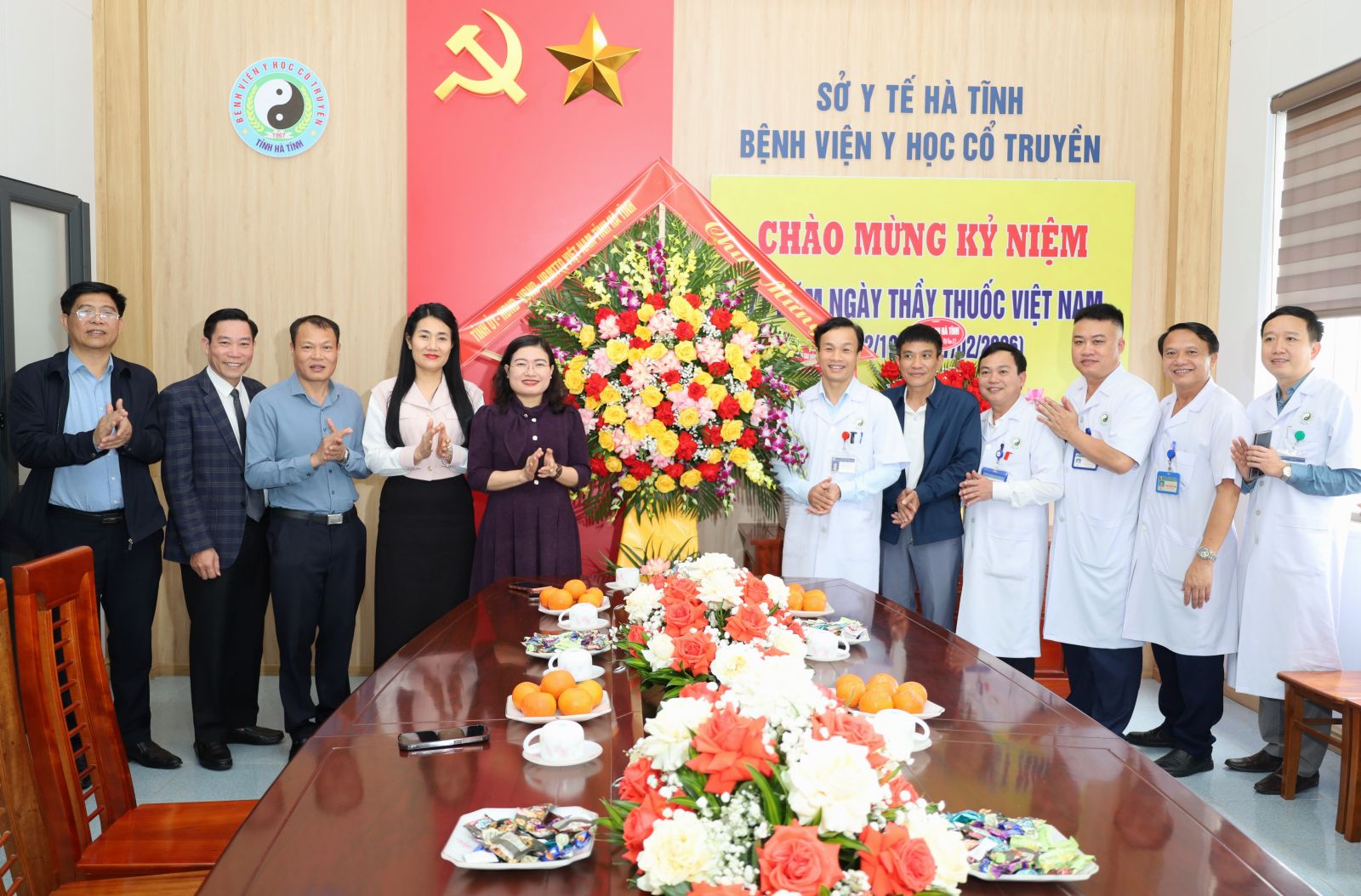 ...chúc mừng Bệnh viện Y học cổ truyền Hà Tĩnh.