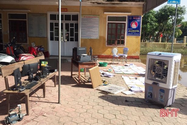Các cơ sở y tế ở Hà Tĩnh khắc phục khó khăn sau lũ, chăm sóc sức khỏe người dân