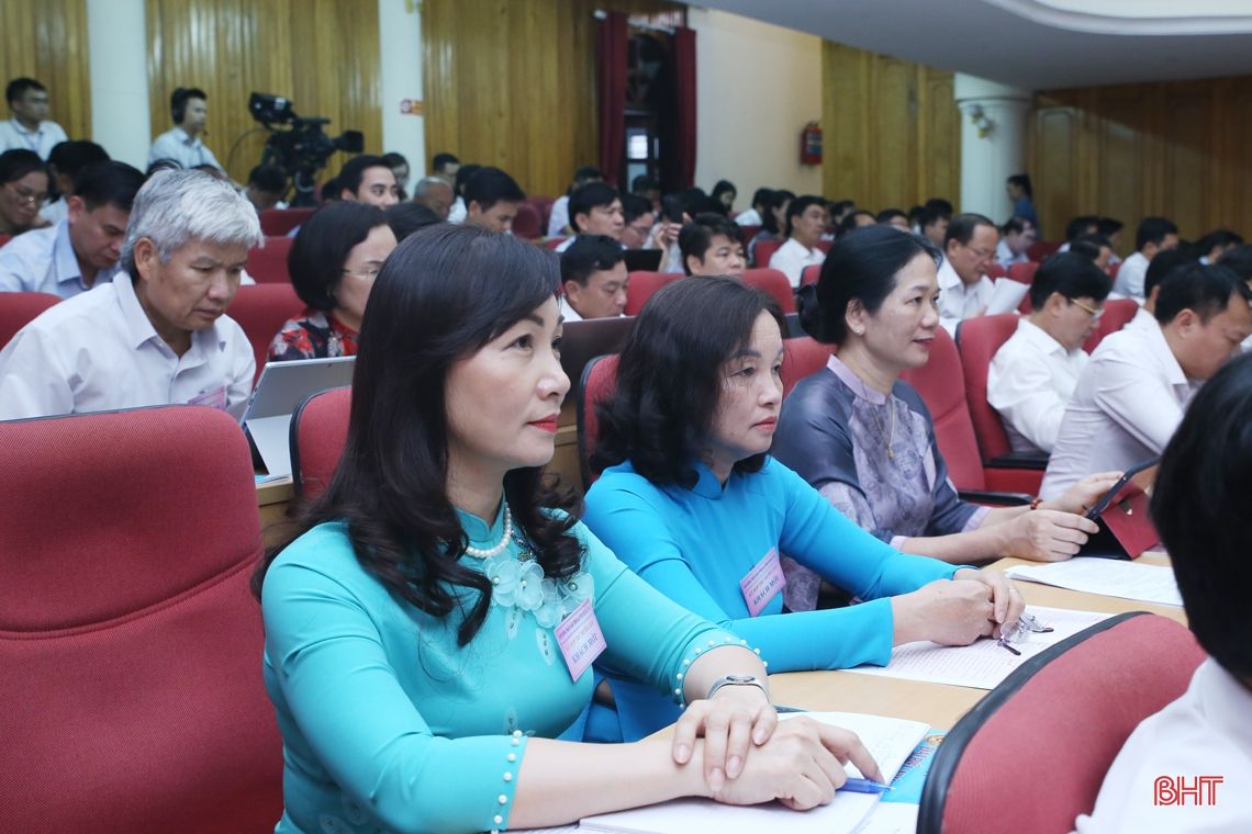 Khai mạc trọng thể Kỳ họp thứ 15 HĐND tỉnh Hà Tĩnh khóa XVII