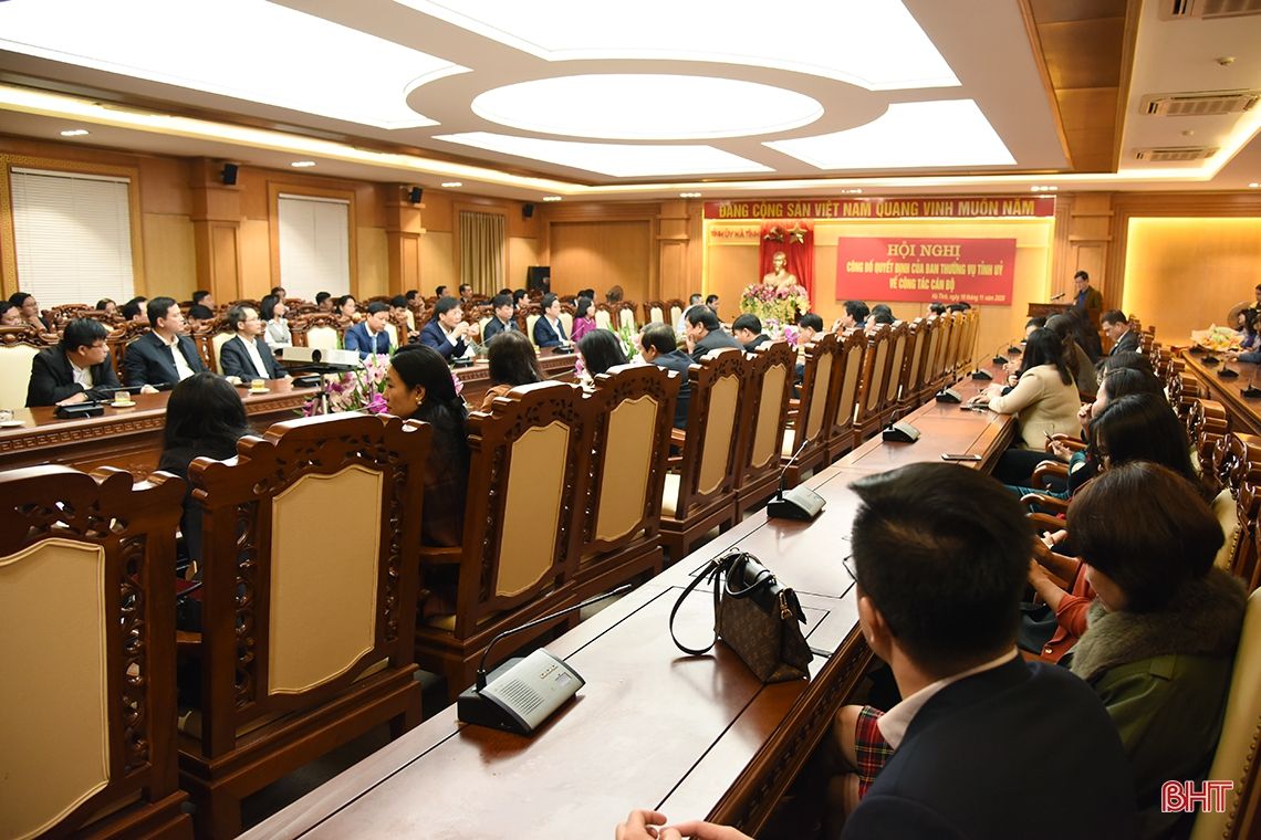 Hà Tĩnh công bố 5 quyết định của Ban Thường vụ Tỉnh ủy về công tác cán bộ