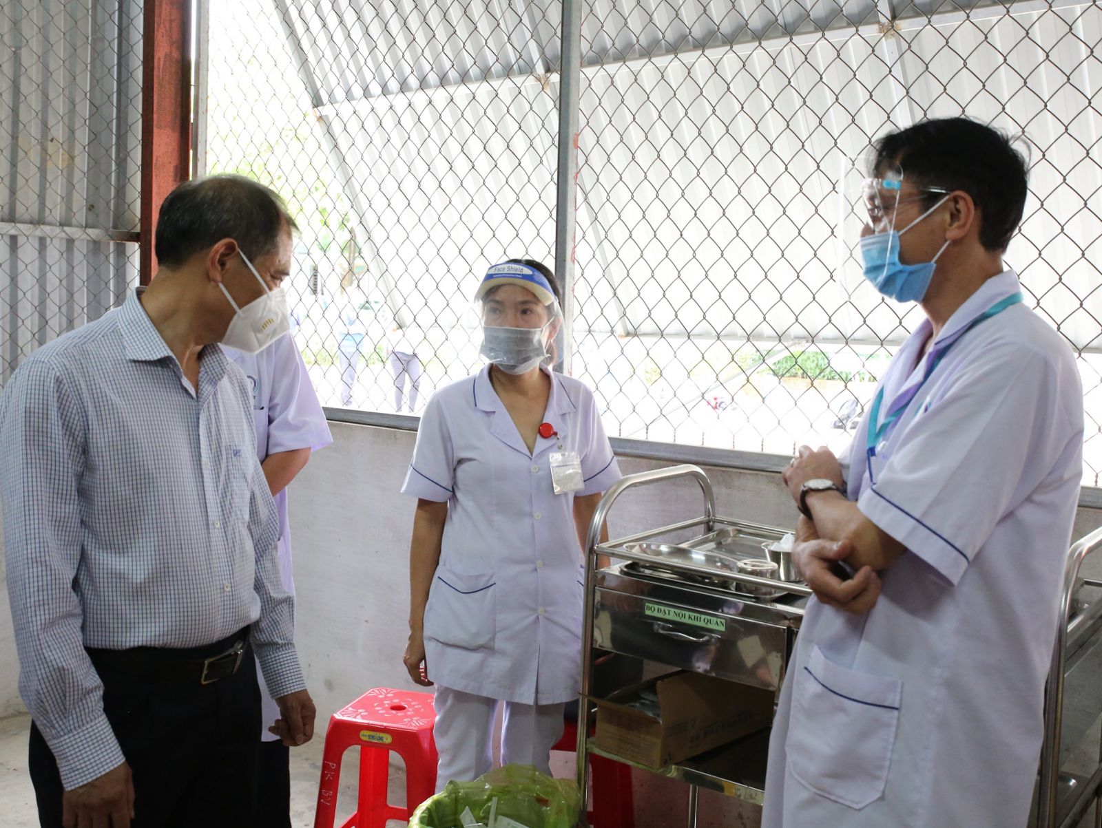Hà Tĩnh tiêm vắc-xin phòng Covid-19 cho 370 công dân Trung Quốc