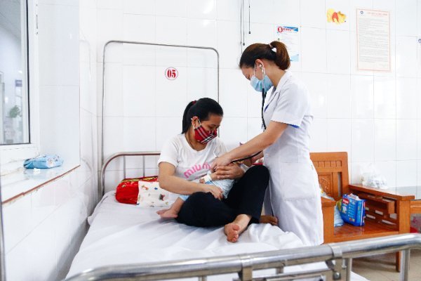 Ngành y tế Hà Tĩnh khuyến cáo người dân sớm tiêm vắc-xin phòng COVID-19 cho trẻ
