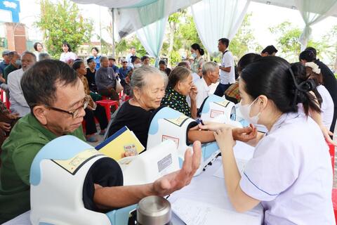 <a href="/tin-tuc-su-kien" title="TIN TỨC - SỰ KIỆN" rel="dofollow">TIN TỨC - SỰ KIỆN</a>