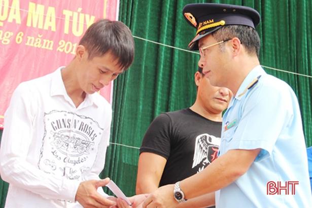 Hà Tĩnh mít tinh tuyên truyền phòng chống ma túy năm 2018
