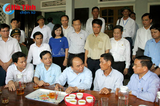thu tuong nguyen xuan phuc tri an gia dinh chinh sach o ha tinh