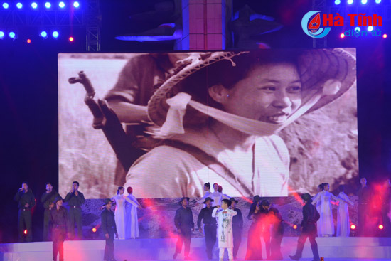 dac sac chuong trinh nghe thuat coi thieng dong loc