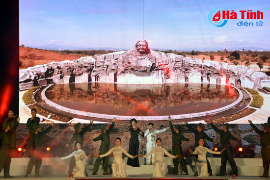 dac sac chuong trinh nghe thuat coi thieng dong loc