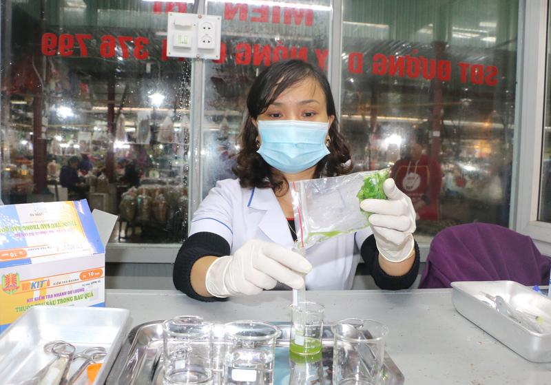 “Chết lâm sàng”, ki-ốt test thực phẩm ở chợ TP Hà Tĩnh hoạt động tuần 2 buổi