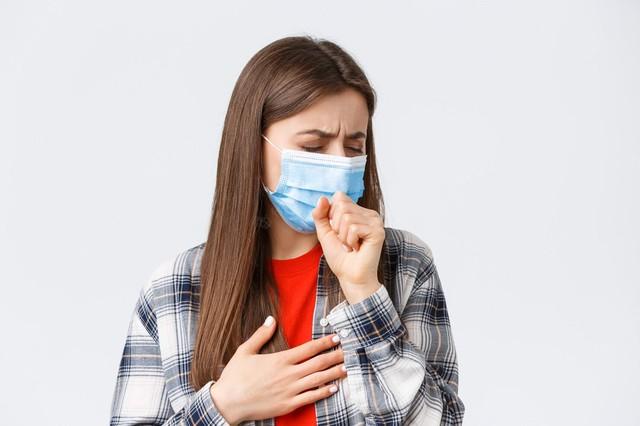 Do dễ bị nhiễm khuẩn, những người mắc bệnh phổi - phế quản mạn tính, người nhiễm virus... rất dễ bị suy hô hấp.